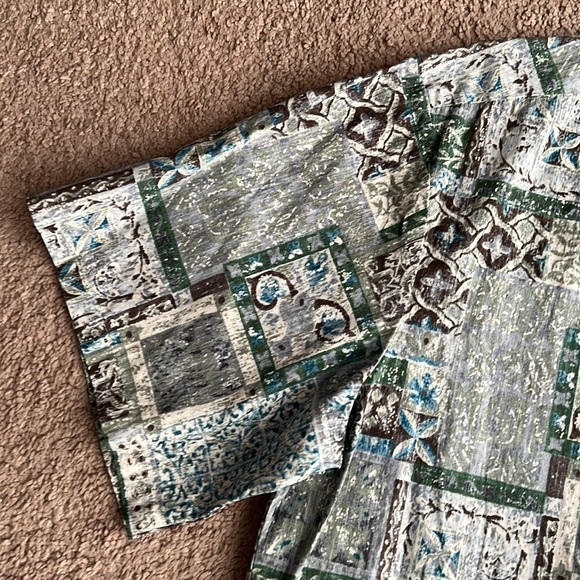 Tori Richard Honolulu Hawaiian Cotton Green Patterned Short Sleeve Button Down - Picture 4 of 6